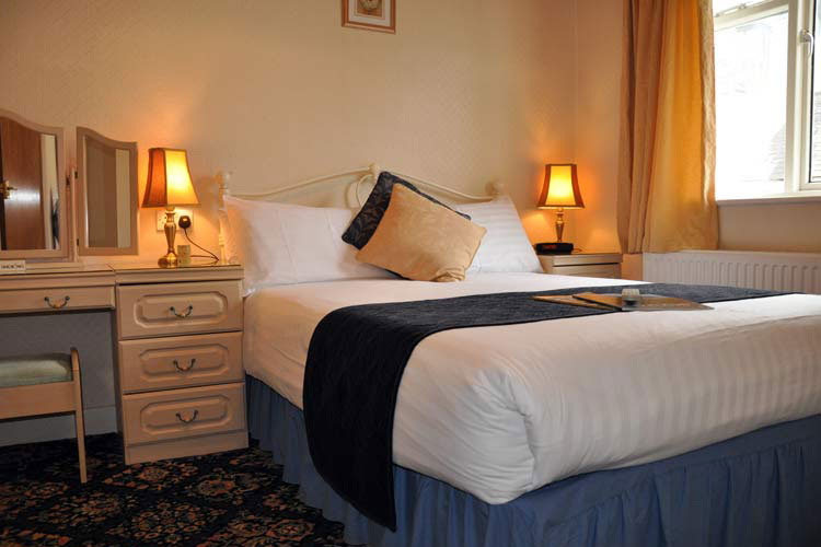 The Paddock Guest House & Ashness Apartment - Image 1 - UK Tourism Online
