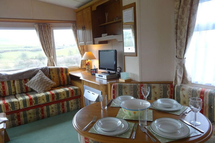 Patton Hall Farm Self Catering - Image 2 - UK Tourism Online
