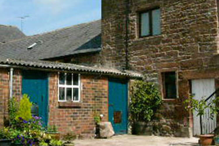Pea Top Farm Cottage - Image 1 - UK Tourism Online
