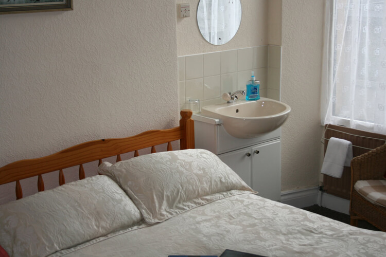 Sundial Guest House - Image 2 - UK Tourism Online