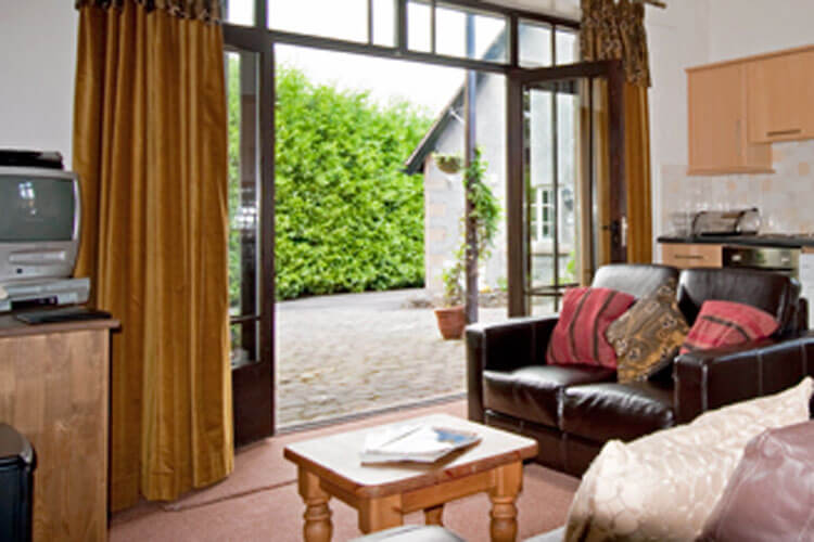 The Abbey Coach House - Image 2 - UK Tourism Online