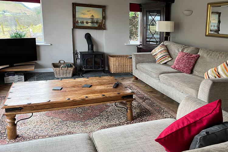 The Farm House - Image 2 - UK Tourism Online