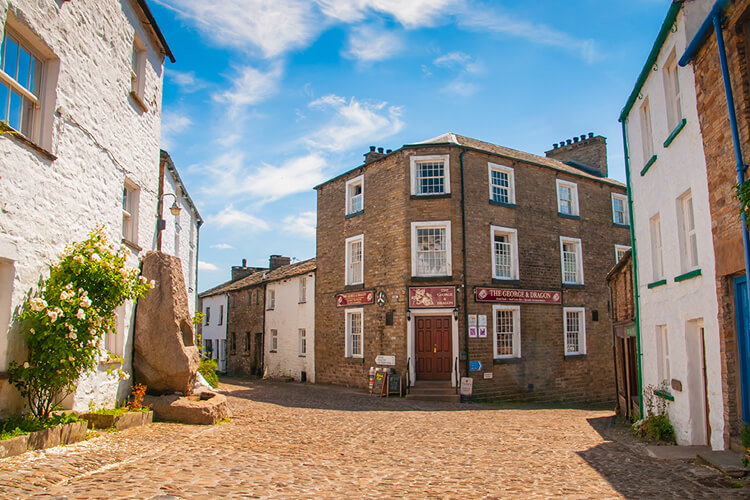 The George & Dragon Hotel - Image 1 - UK Tourism Online