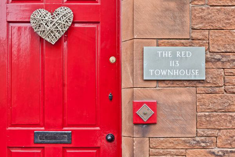 The Red Townhouse - Image 1 - UK Tourism Online