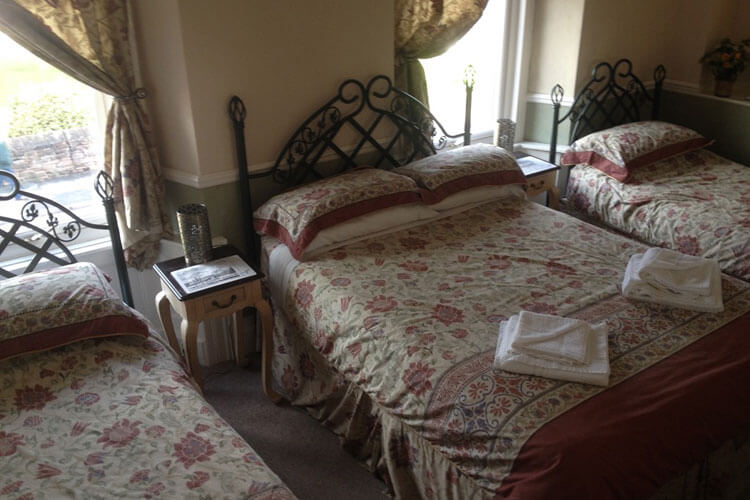 Tynedale Guest House - Image 1 - UK Tourism Online