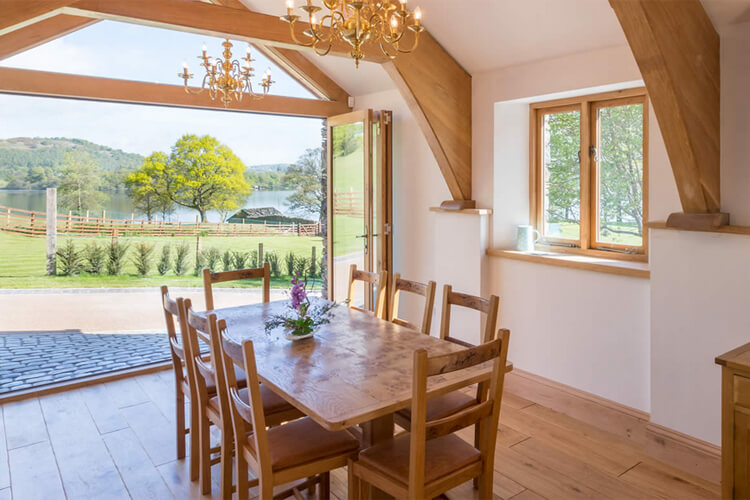 Waternook Lakeside Accommodation - Image 2 - UK Tourism Online