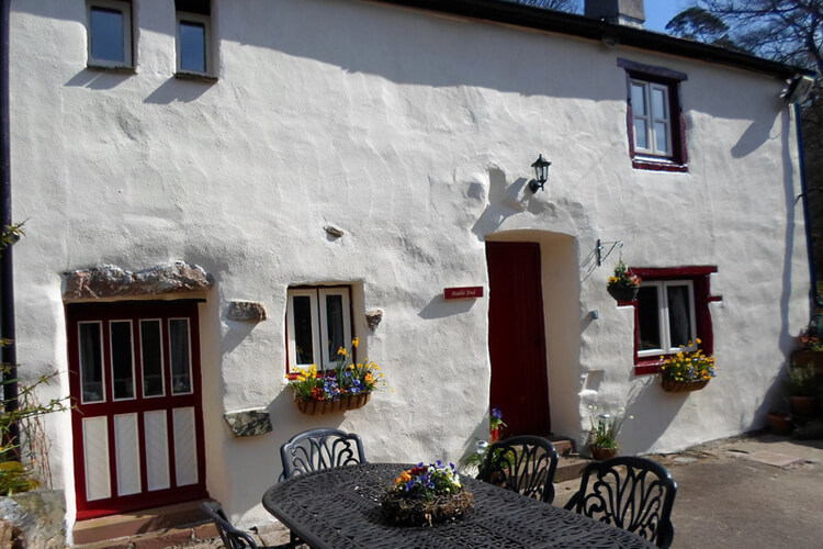 Woodhow Farm Holiday Cottages - Image 1 - UK Tourism Online