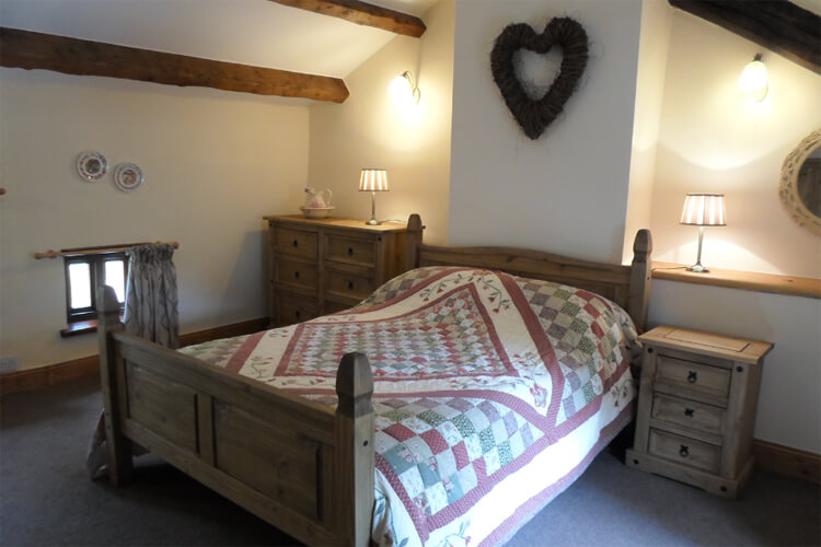 Woodhow Farm Holiday Cottages - Image 2 - UK Tourism Online