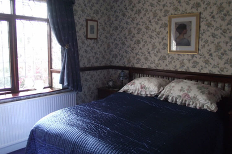 Hollingworth Lake Bed and Breakfast - Image 1 - UK Tourism Online