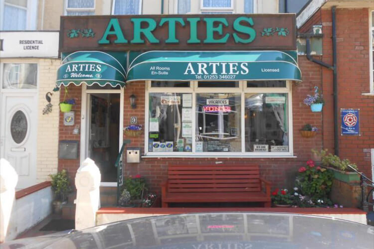 Arties Hotel - Image 1 - UK Tourism Online