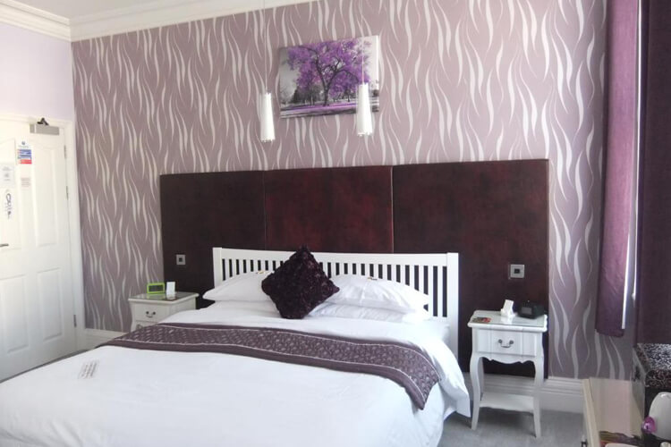 Four Rooms Blackpool B&B - Image 4 - UK Tourism Online