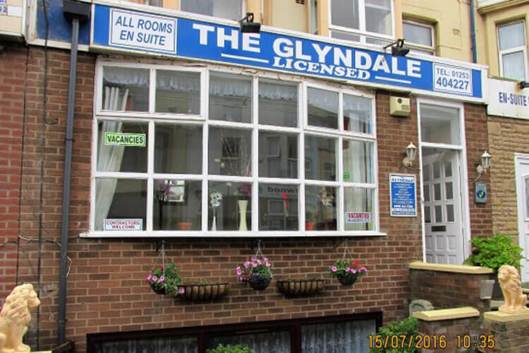 Glyndale Hotel - Image 1 - UK Tourism Online