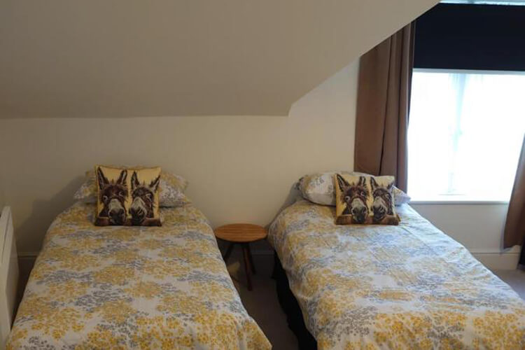 Golden Sands Guest House - Image 3 - UK Tourism Online