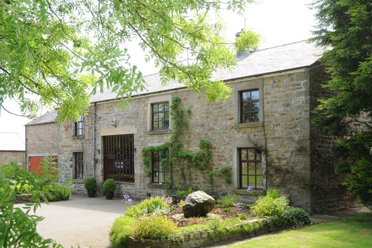 Greenbank Farmhouse B & B - Image 1 - UK Tourism Online