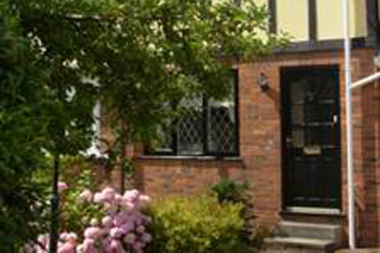 Lytham Holiday Cottages - Image 2 - UK Tourism Online