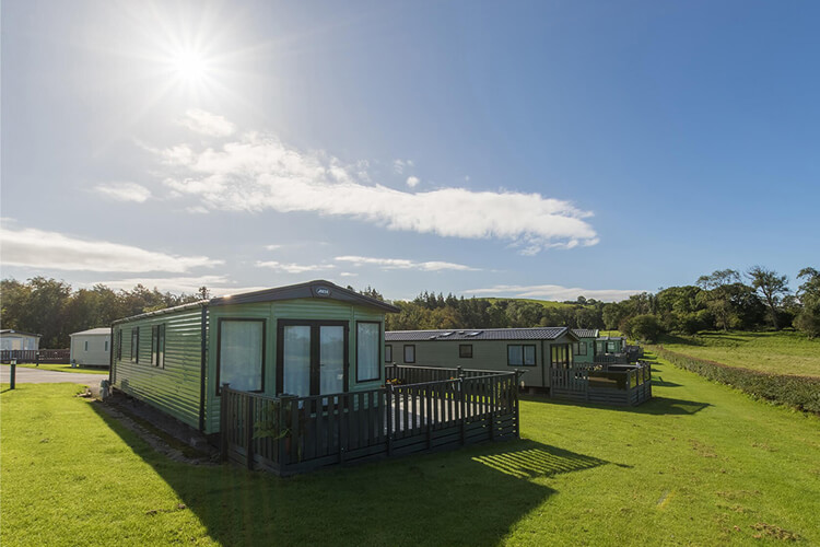 Old Hall Caravan Park - Image 3 - UK Tourism Online