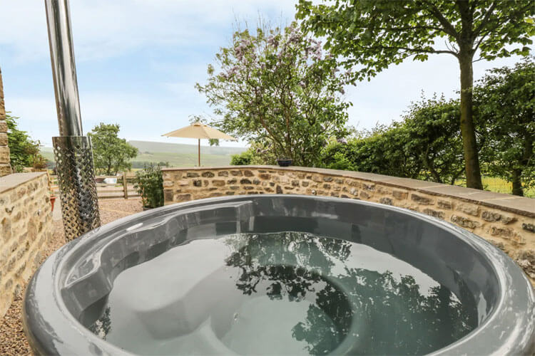 Shawclough Barn - Image 4 - UK Tourism Online