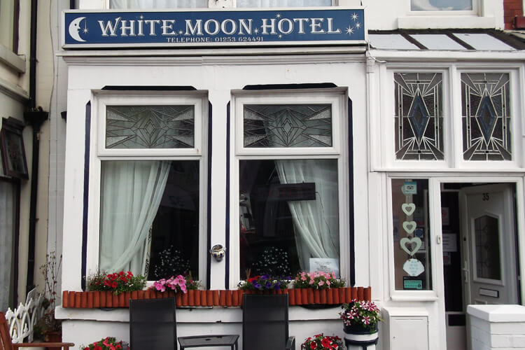 White Moon Hotel - Image 1 - UK Tourism Online