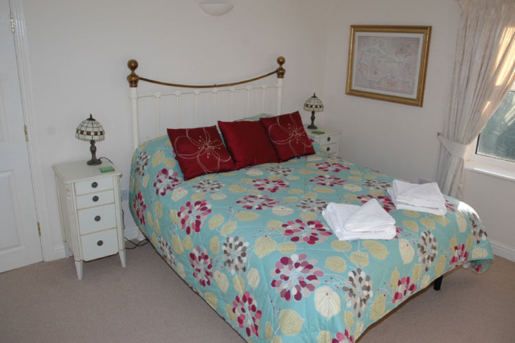 Abbey House Apartment Hotel - Image 2 - UK Tourism Online