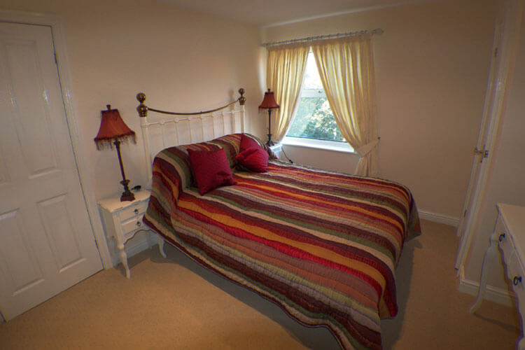 Abbey House Apartment Hotel - Image 3 - UK Tourism Online