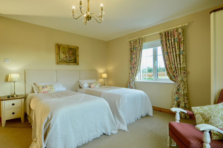 Oakfield Bed and Breakfast - Image 2 - UK Tourism Online