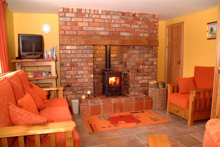 Barnwell Farm Cottages - Image 4 - UK Tourism Online