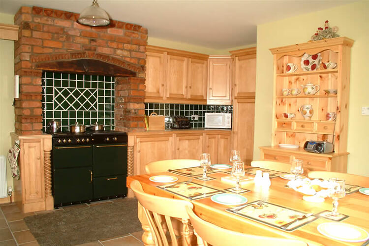 Barnwell Farm Cottages - Image 5 - UK Tourism Online