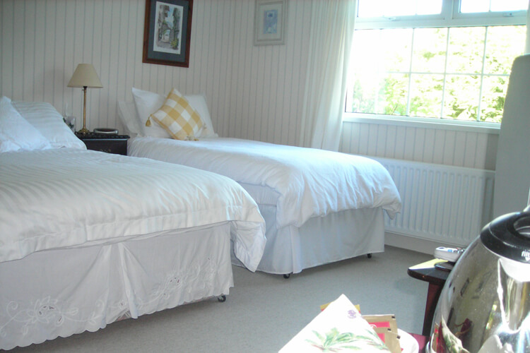 Courtyard Cottage B&B - Image 3 - UK Tourism Online