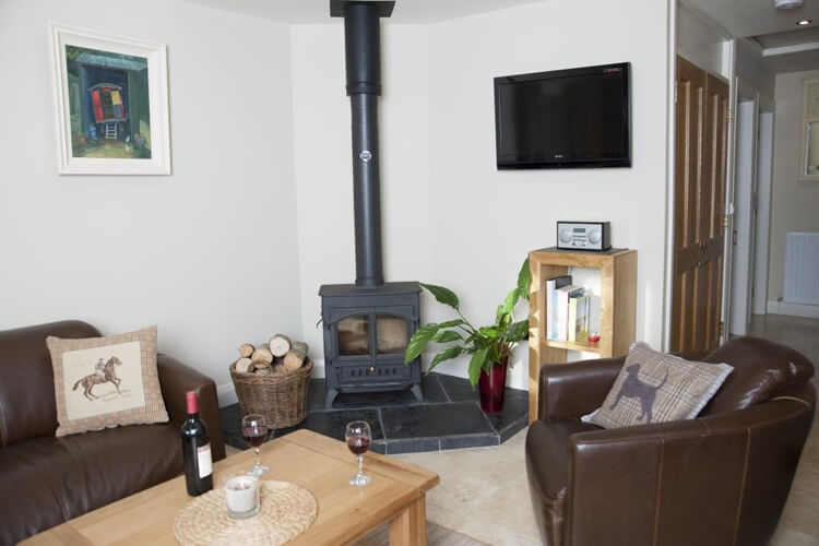 Blessingbourne Courtyard Apartments - Image 2 - UK Tourism Online