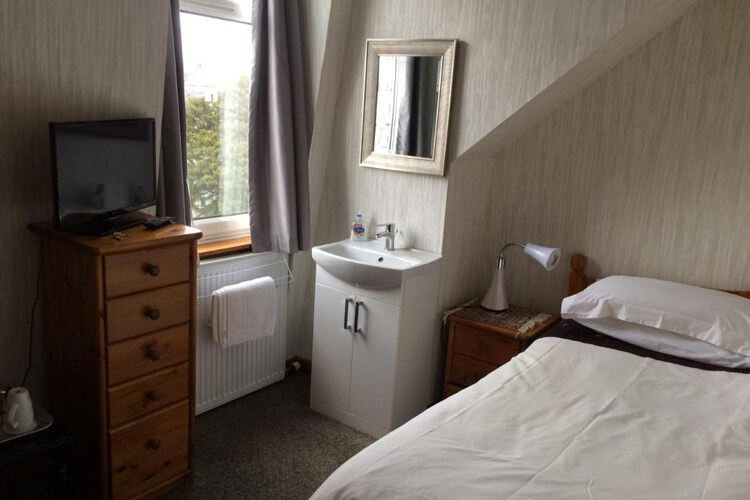 Aberdeen Camillia Guest House - Image 5 - UK Tourism Online