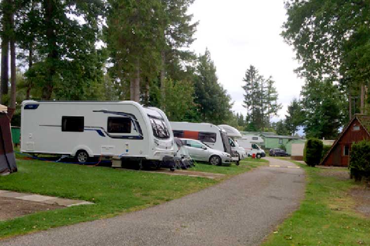 Aboyne Loch Caravan Park - Image 2 - UK Tourism Online