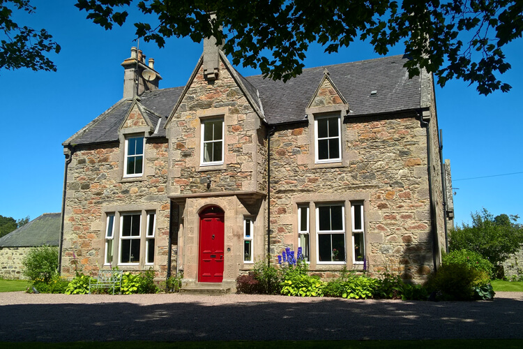 Cardhu Country House - Image 1 - UK Tourism Online