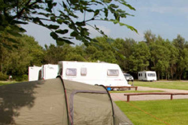 Huntly Castle Caravan Park - Image 2 - UK Tourism Online