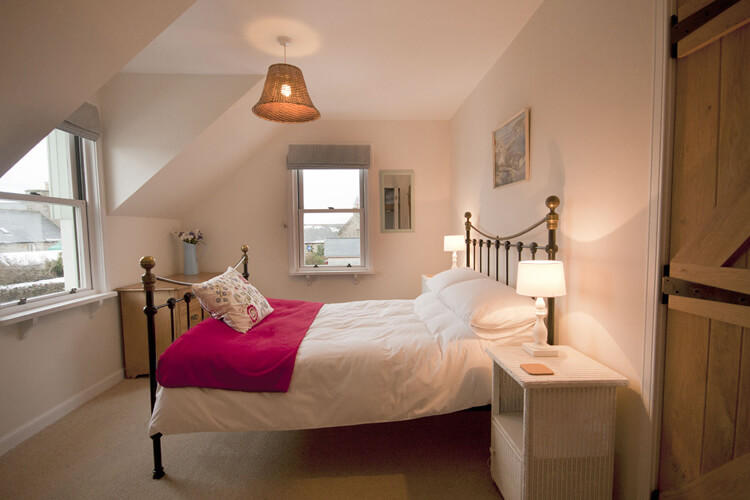 Rosebay Cottage - Image 4 - UK Tourism Online