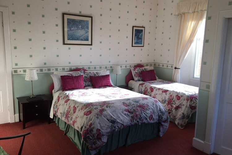 The Pines Guest House - Image 2 - UK Tourism Online