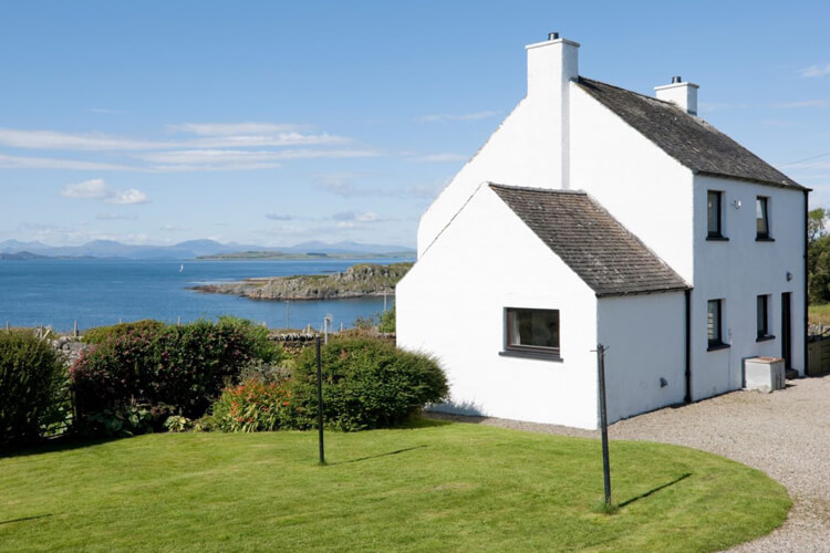 Aird Farm Holiday Cottages - Image 1 - UK Tourism Online