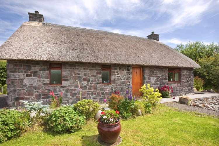 Clan Cottages - Image 1 - UK Tourism Online