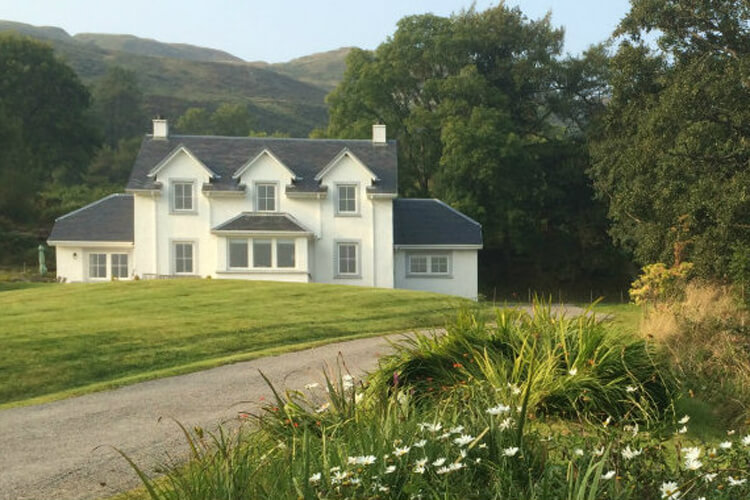 Fearnach Bay House and Crosple Cottage - Image 1 - UK Tourism Online