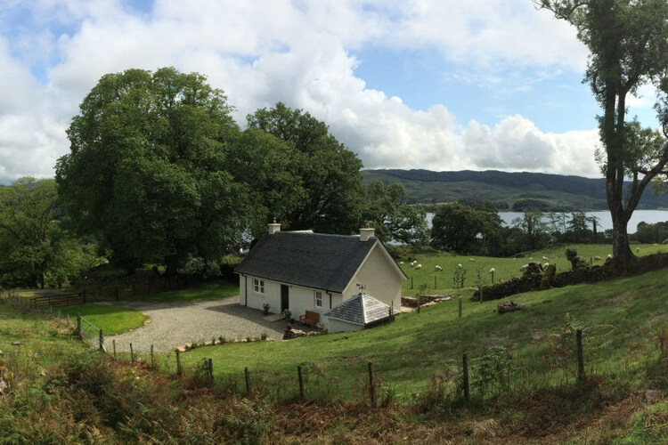 Crosple Cottage - Image 1 - UK Tourism Online