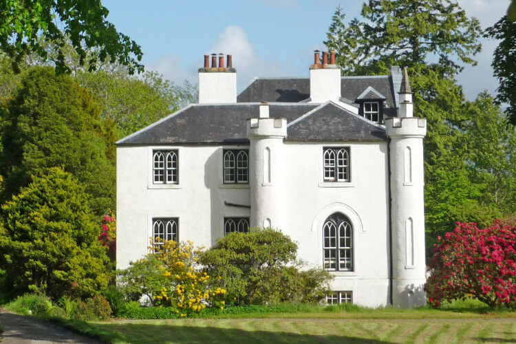 Kinlochlaich House Holidays - Image 1 - UK Tourism Online