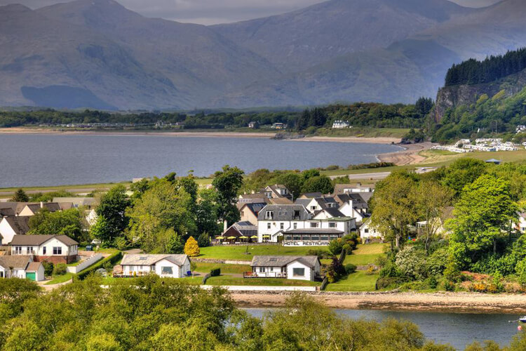 Lochnell Arms Hotel - Image 1 - UK Tourism Online