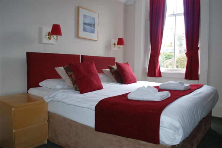The Ardyne Guest House - Image 4 - UK Tourism Online