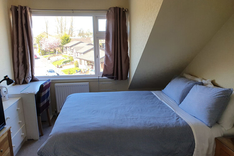 Dean Park Guest House - Image 2 - UK Tourism Online