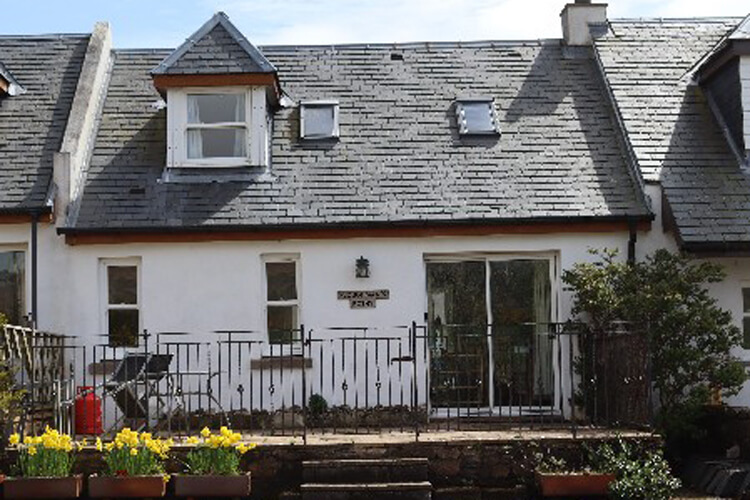 Far Horizons - The Hayshed & The Ploughmans Bothy - Image 1 - UK Tourism Online