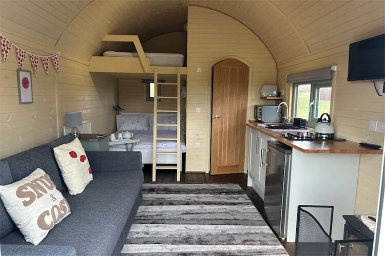 Barnharrow Holiday Pods - Image 3 - UK Tourism Online