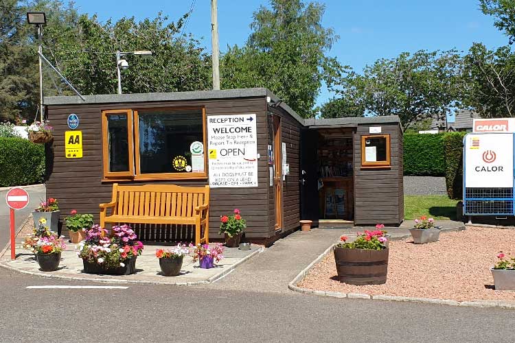 Braids Caravan Park - Image 1 - UK Tourism Online