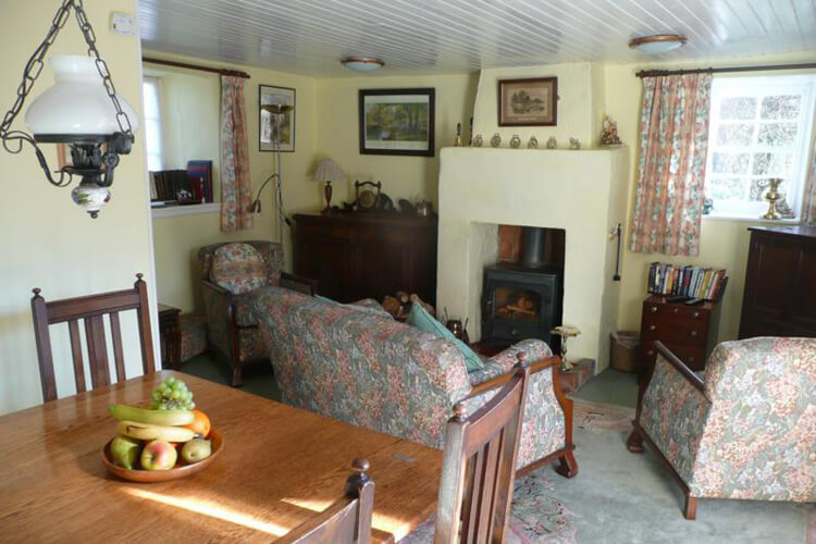 Anwoth Old Schoolhouse / Clachan Cottage - Image 3 - UK Tourism Online