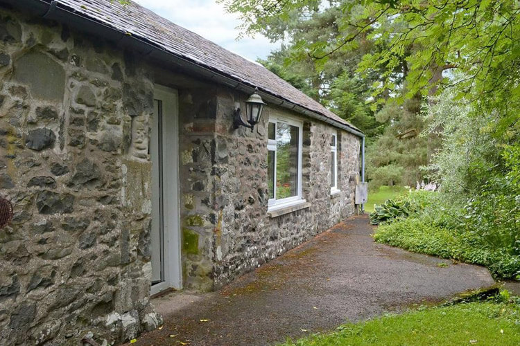 Dye Mill Cottage - Image 1 - UK Tourism Online