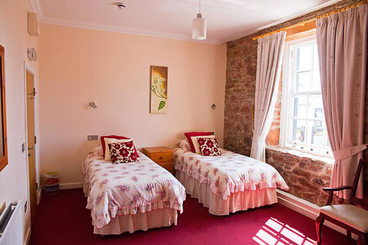 Ecclefechan Hotel - Image 3 - UK Tourism Online