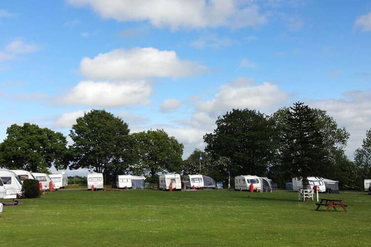 King Robert the Bruce's Cave Caravan and Camping Site - Image 1 - UK Tourism Online